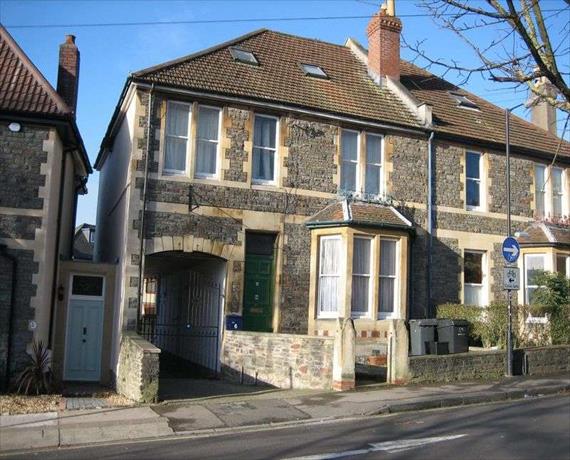 6 Bedroom Flat